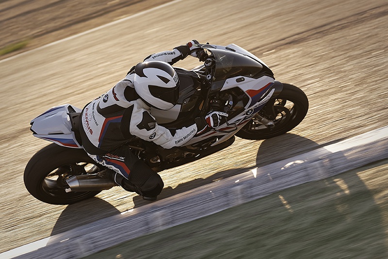 BMW Motorrad presenta la gama de accesorios M Performance Parts